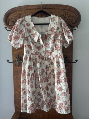Salt- M- NWT White Eyelet Mini Dress with Coral Floral Print